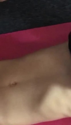爆乳熟女 · 惠子阿姨 · 双妃戏朕，SM龙根，脚踢菊花，喜欢被姐姐足交还是乳交？ 截图5