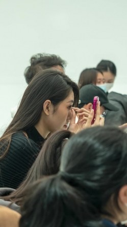 [超级裙底]最新2023上海车展各色美女模特 总有一款你喜欢 截图1