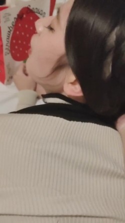 泄密流出极品反差婊抖音网红【诺崽超甜甜甜】与男友大尺度性爱自拍 截图4