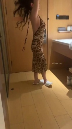 极品少妇熟女风韵犹存美妇 ️徐阿姨酒店与情人啪啪口交足交发出啵啵的淫荡声音 很是淫荡 截图2