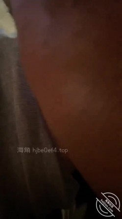 海角泡良大神『强上女房东』钻石收费帖合集，性感少妇房东两天操五次 不仅在摩天轮上操，连吃饭都要内射一发 截图8