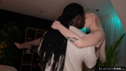 BLACKED_RAW_107230_2160P.mp4 截图3