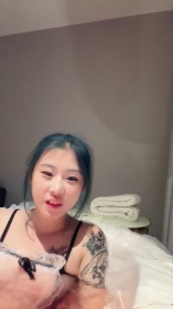 爆乳校花 首次被干【憨宝宝】男友搞完 又约大哥搞 自慰啪啪 逼毛浓厚好性感 爽的很 截图15