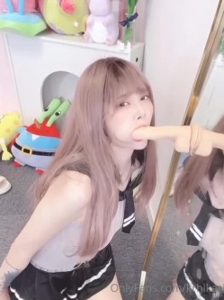 热传LPL前职业选手WE大舅子前妻【金提莫】女团成员下海一步步火力全开最后赤裸裸露壁道具自慰 截图15