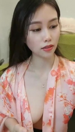 极品高颜冷艳御姐，反差小妈感女主播「金刚护撸娃」「小奶猫」激情淫语撩骚，和姐妹下海大秀，互舔互口假鸡巴互插 截图9