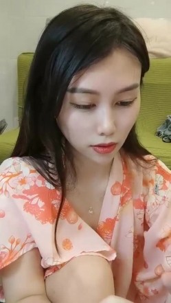 极品高颜冷艳御姐，反差小妈感女主播「金刚护撸娃」「小奶猫」激情淫语撩骚，和姐妹下海大秀，互舔互口假鸡巴互插 截图10