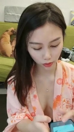 极品高颜冷艳御姐，反差小妈感女主播「金刚护撸娃」「小奶猫」激情淫语撩骚，和姐妹下海大秀，互舔互口假鸡巴互插 截图13