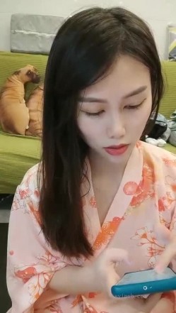 极品高颜冷艳御姐，反差小妈感女主播「金刚护撸娃」「小奶猫」激情淫语撩骚，和姐妹下海大秀，互舔互口假鸡巴互插 截图14