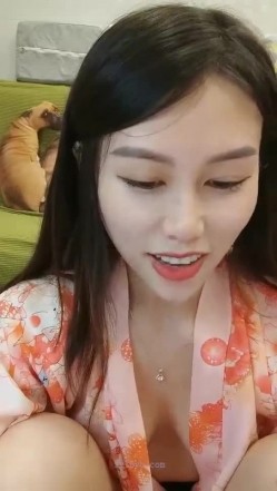 极品高颜冷艳御姐，反差小妈感女主播「金刚护撸娃」「小奶猫」激情淫语撩骚，和姐妹下海大秀，互舔互口假鸡巴互插 截图16