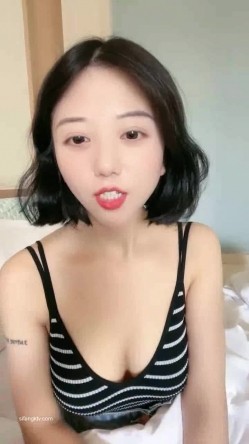 抖音妹！胸好大【像个小男孩一样】下海赚钱 收费全裸 好看 截图14
