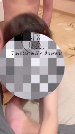 推特潮汕DOM绿帽调教大神【渡先生】私拍，各种羞辱M贱母狗，圣水口水毒龙吞精踩脸臭袜终极玩肏 截图8