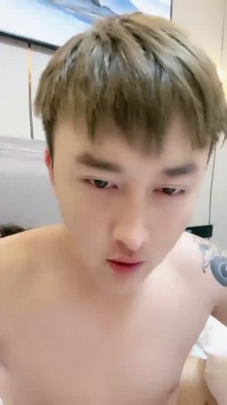 香奈儿小姐~全程露脸 ️完美三点~互舔咪咪头又吃舔鸡巴~接着后入一顿爆操粉骚B穴~狠狠艹！ 截图14