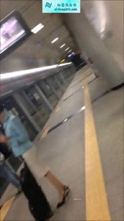 【真实空姐】各大航空美丽空姐不欲人知的真实反差 截图1