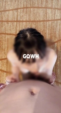 顶级老牌泡良大神「DR.CHEN」「GWQH」付费资源 专约女网黄包括阿朱，调教女大舔脚肛交毒龙喝尿三小时 截图12