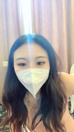 《周导的夏天》女大学生挣钱堕胎约男技师上门服务闺蜜偷拍结果在浴室就干起来了 截图7