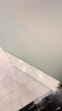 《周导的夏天》女大学生挣钱堕胎约男技师上门服务闺蜜偷拍结果在浴室就干起来了 截图12