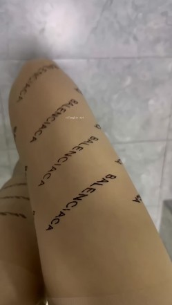 快手116万粉丝 极品美女【初晴】定制骚舞大尺度 情趣露内露B 截图2