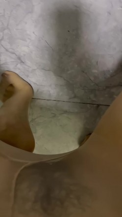 快手116万粉丝 极品美女【初晴】定制骚舞大尺度 情趣露内露B 截图6