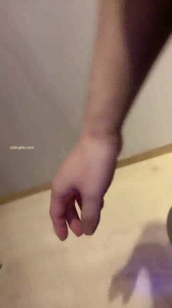抖音妹！胸好大【像个小男孩一样】下海赚钱 收费全裸 好看 截图13