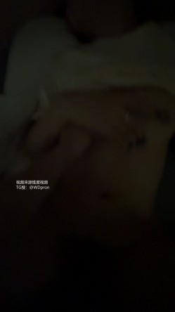 顶级约啪博主「DK」《多位极品巨乳美臀高颜值御姐》颜值御姐口爆害羞挡脸约啪性爱怕怕高清摄影露出！ 截图14