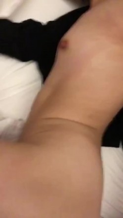《台湾情侣泄密》背着男友偷偷和富二代酒店开房啪啪的反差女友被曝光 截图14