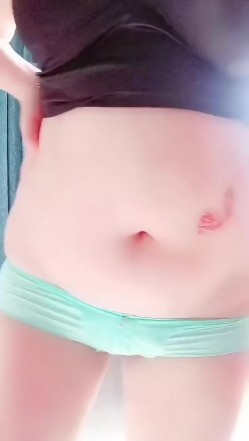 ️最新快手泄密！东北大奶大腚风骚熟女【秘儿】道具自慰高潮飙水 截图3