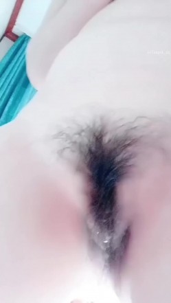️最新快手泄密！东北大奶大腚风骚熟女【秘儿】道具自慰高潮飙水 截图16