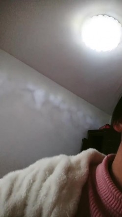 风味十足 极品少妇【小阿姨来了】为生活~在出租屋大秀直播~！强烈推荐，很有味道的小姐姐，完美奶子~！ 截图1