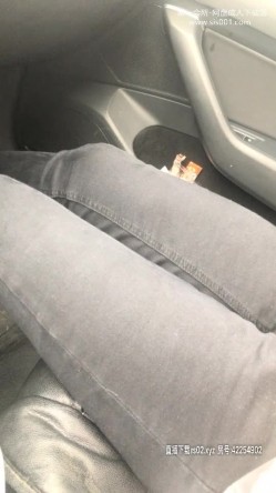 新晋美女主播，北京极品车模下海，【醉舞烟花赏花容】户外露出，车震，酒店啪啪，风骚魅惑尤物，帝都可四位数约 截图10
