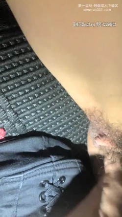 新晋美女主播，北京极品车模下海，【醉舞烟花赏花容】户外露出，车震，酒店啪啪，风骚魅惑尤物，帝都可四位数约 截图16