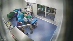 珍稀资源破解美容整形医院摄像头监控偷拍几个做纤体的妹子阿姨这年纪也敢整真服了 截图3