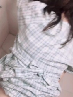 最新反差婊 高端私密群内部福利群泄密流出视图基本都露脸美女如云 截图7