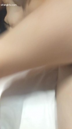 百度云泄密破解 军哥与老婆小三大尺度视图流出貌似还搞过不少其她少妇 截图10