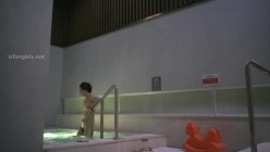 【极品偷拍】国内『温泉会所』贴脸偷拍沐浴更衣泳池戏水 超多美女良家少妇近距离接触 截图12