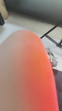 推荐，玩得就是心跳，【了了】，美女戴着跳蛋，坐公交车，户外露出，大黑牛喷水，真实刺激紧张不已，有意思 截图10