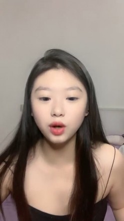 清纯女神！刚下海就被狂操~【西西棒棒】，一眼看着就很舒服的小美女，少女胴体真每秒，啪啪！内射 截图6