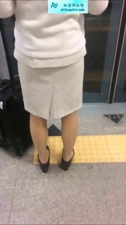 【真实空姐】各大航空美丽空姐不欲人知的真实反差 截图1