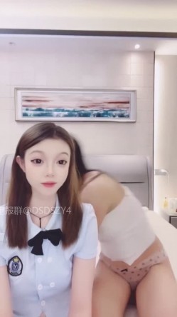 ️黑丝御姐【白兔】高颜眼镜御姐双飞黑丝制服舌吻口爆足交无套内射 截图8