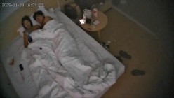酒店偷拍 连续两天入住情侣气质甜美又身材不错的美女喜欢上位榨取男友精液 截图2