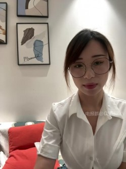 ️清纯主播【202509yoyo】表姐带着表妹下海直播、在线教口活、练习做爱姿势 截图4