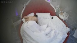 酒店情趣房偷拍 圆脸可爱少妇被精壮纹身猛男按床上疯狂折腾不断呻吟 截图11