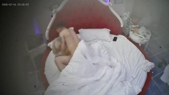 酒店情趣房偷拍 圆脸可爱少妇被精壮纹身猛男按床上疯狂折腾不断呻吟 截图13