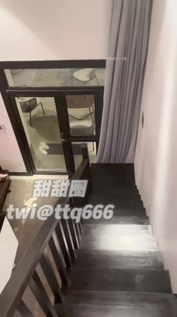 【淫乱性爱 ️美乳丰臀】肥臀人妻『甜甜圈】丰臀少妇『小阿姨』付费电报群私拍 啪啪 露出 肥臀 内射 截图3