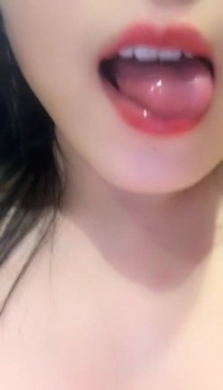 颜值不错皮肤白皙长发新人美女主播第四部 脱光全裸道具自慰毛毛比较多 很是诱惑不要错过 截图14