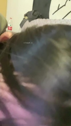 温柔知性漂亮女友私下极度反差，戴着眼镜舔蛋吃鸡露脸啪啪自拍 截图5