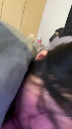 温柔知性漂亮女友私下极度反差，戴着眼镜舔蛋吃鸡露脸啪啪自拍 截图11