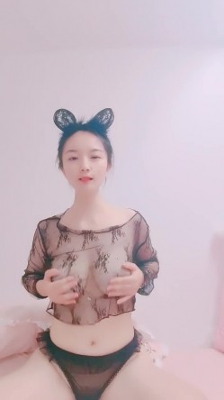 温柔美少妇新人下海！情趣耳朵露奶装！脱下内裤跳蛋震穴，流出白浆表情好爽，娇喘呻吟好听 截图1