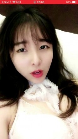 清纯得出水的小美女 这身材能让人流鼻血呀 微卷不长不短的头发 可爱清纯的脸蛋儿 加上极品劲爆的S型身材 截图8