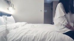 七天探花_赵总代班白衣高颜值外围妹，美乳粉B没草几下起争执没搞了 截图1