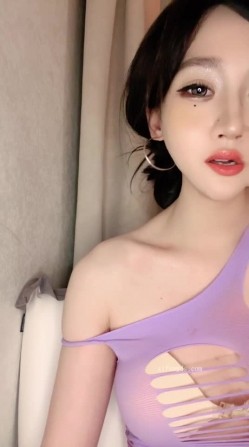 明星级颜值，顶级精致美人儿【小婉呀】不做女神做母狗，下海自慰出水 截图15